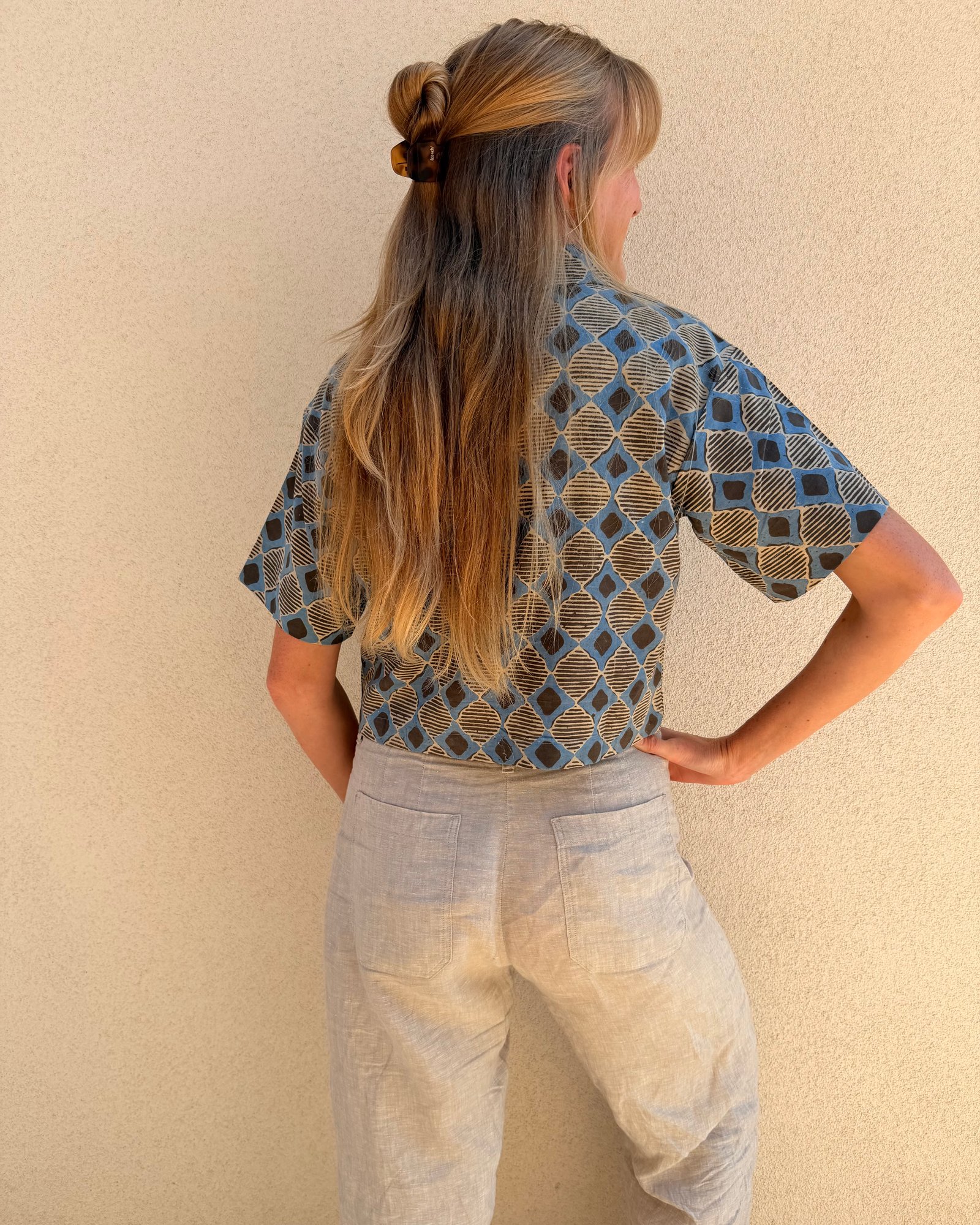 The Morning Market Shirt in Earl Grey, photograph 2 of 7
