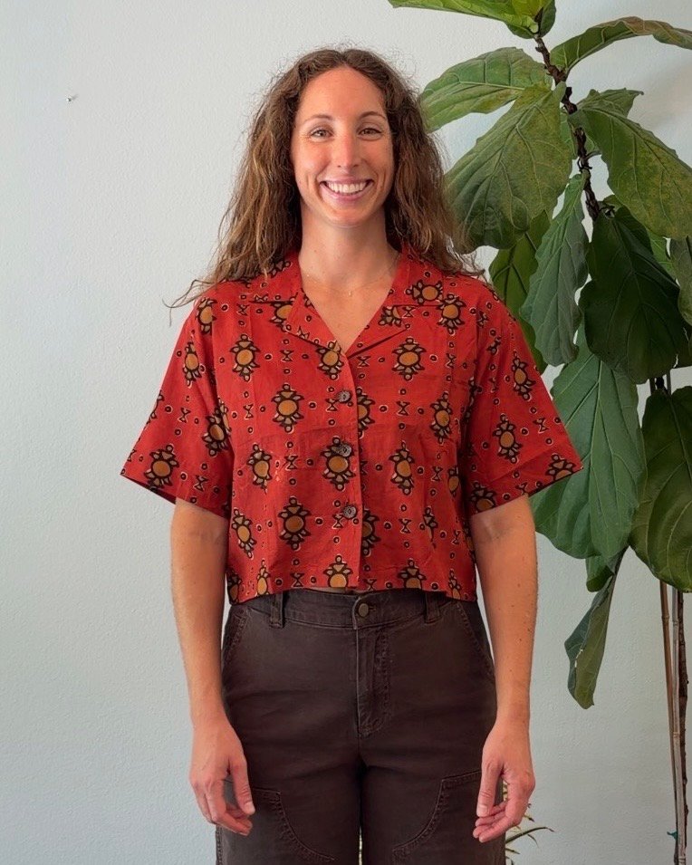 The Morning Market Shirt in Pomegranate