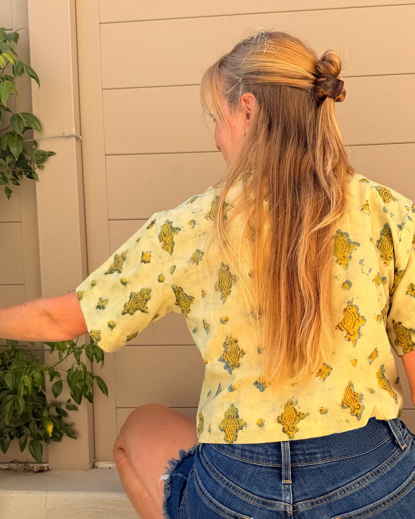 The Morning Market Shirt in Sunny Side Mud, photograph 2 of 5